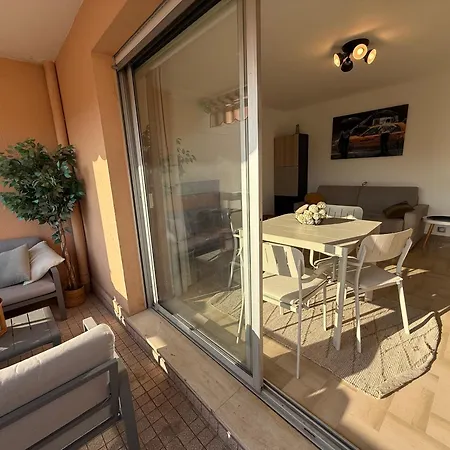 Apartment A 200m Des Plages Grand Ouvrant Sur Tres Large Terrasse Juan-les-Pins