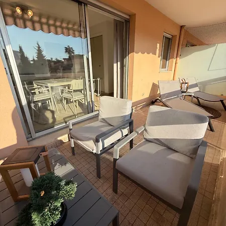 A 200m Des Plages Grand Ouvrant Sur Tres Large Terrasse